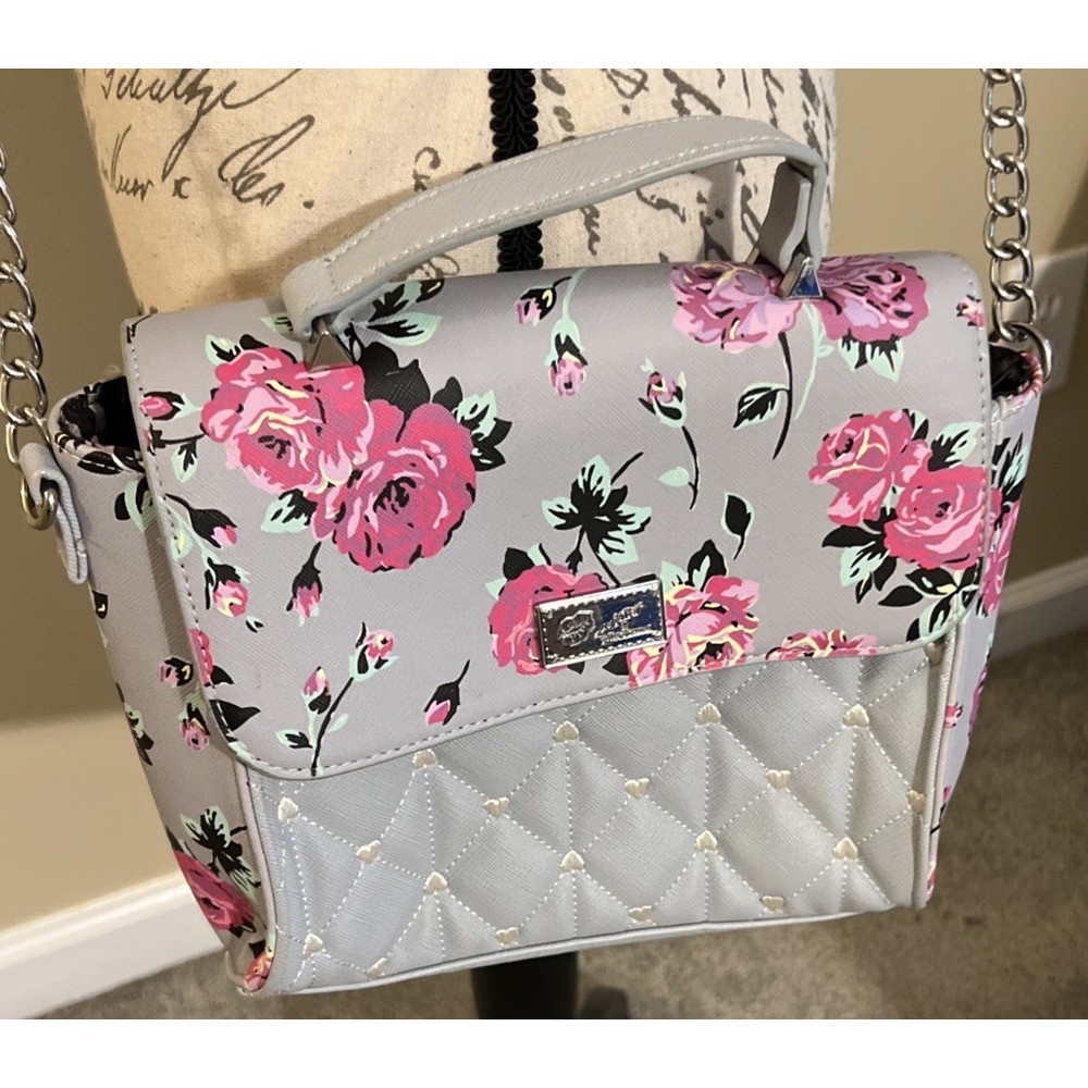 Betsey Johnson Luv Betsey Gray Pink Floral Quilted Crossbody Chain Nice!